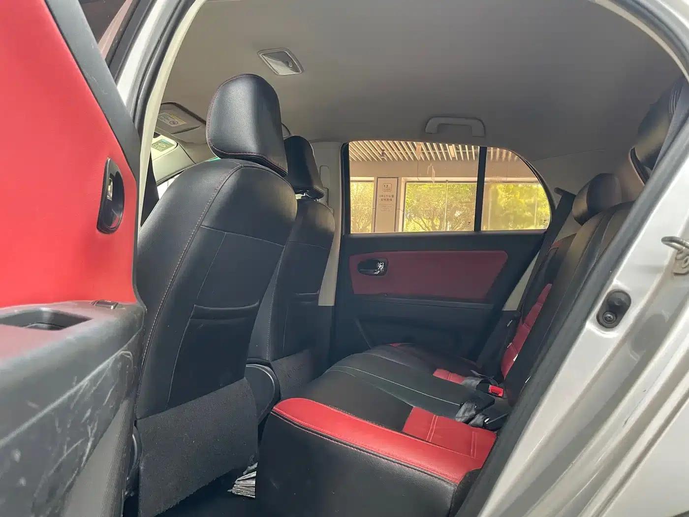 Great Wall C20R 2013 1.5L Manual Urban Edition — миниатюра 12