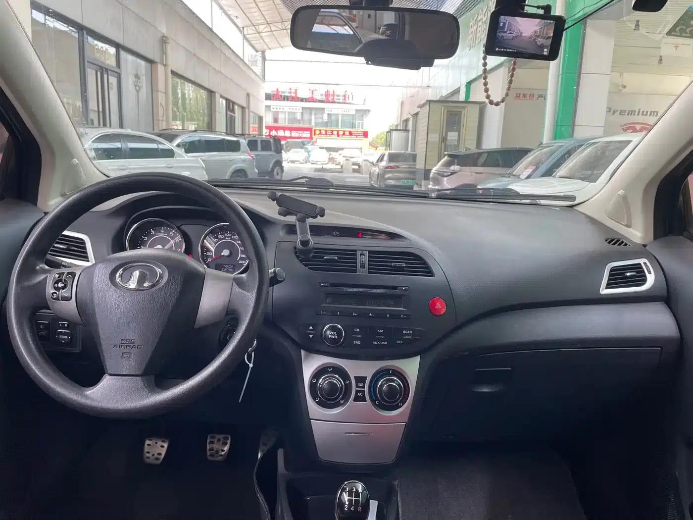 Great Wall C20R 2013 1.5L Manual Urban Edition — миниатюра 14