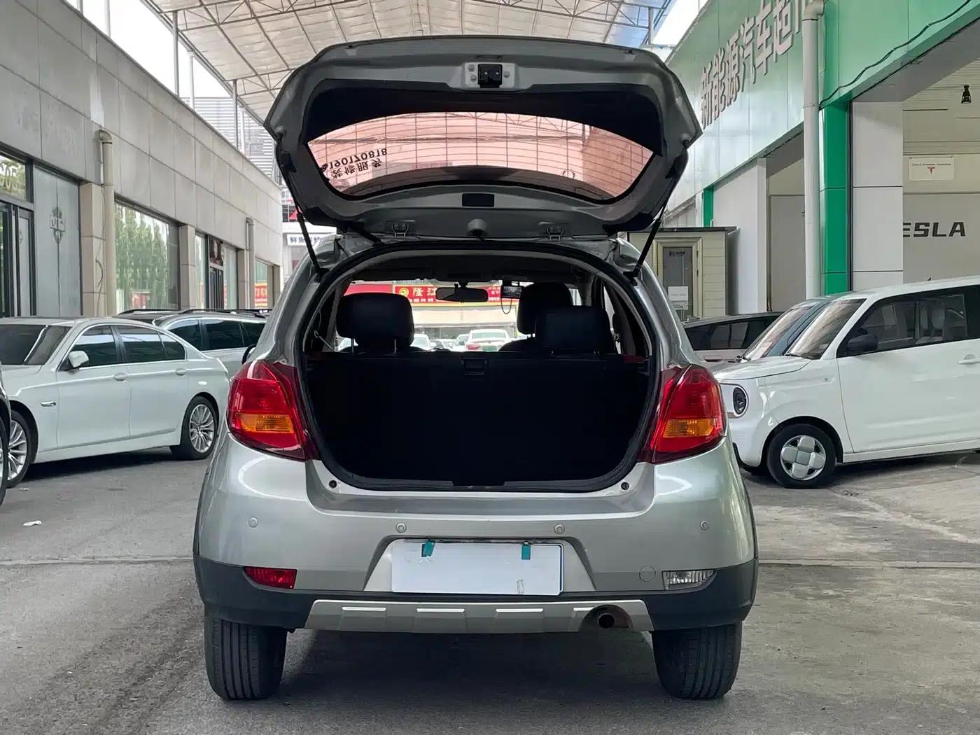 Great Wall C20R 2013 1.5L Manual Urban Edition — миниатюра 8