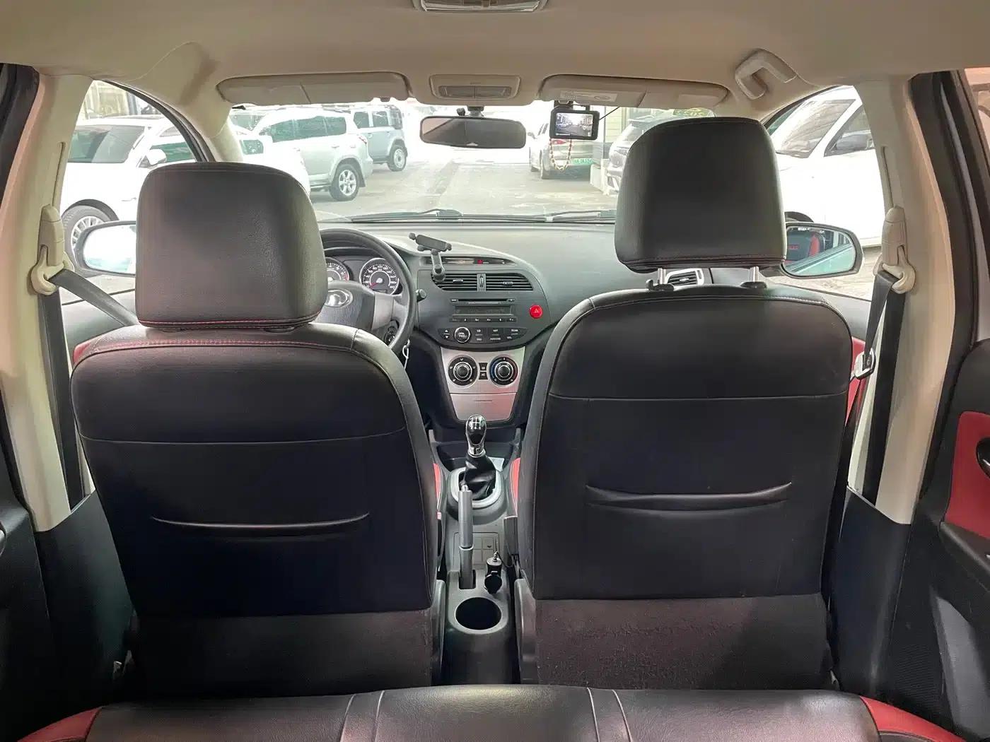 Great Wall C20R 2013 1.5L Manual Urban Edition — миниатюра 9