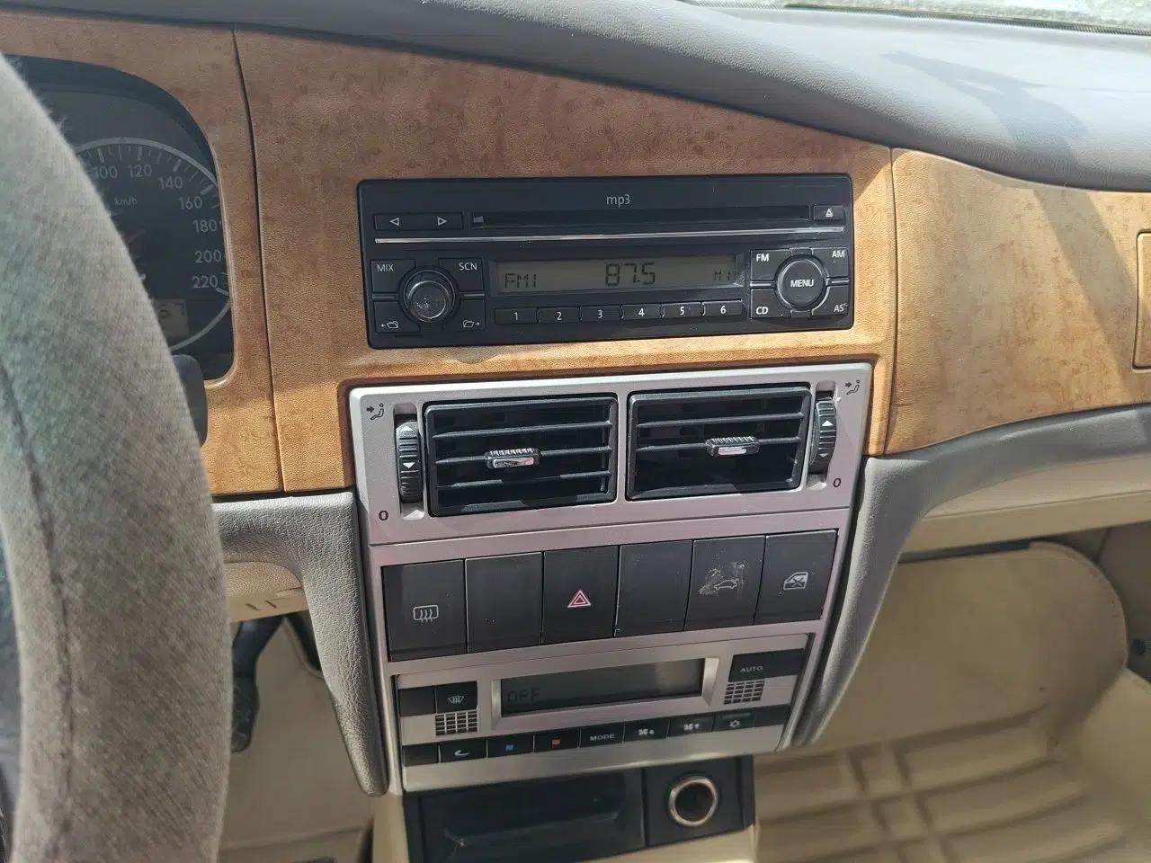 Volkswagen Santana Vista 2008 1.8L Manual Sishang Model — миниатюра 14