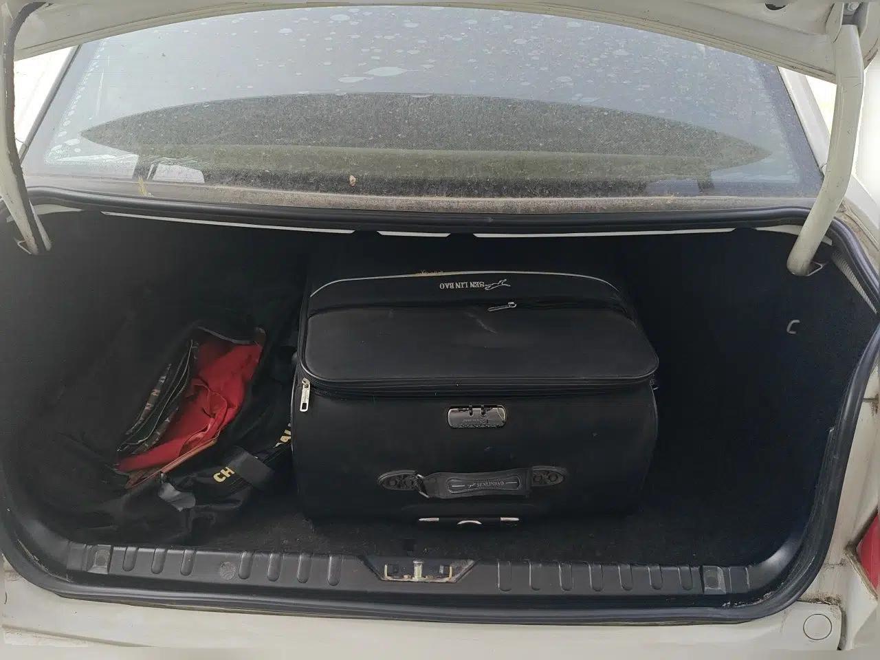 Volkswagen Santana Vista 2008 1.8L Manual Sishang Model — миниатюра 20