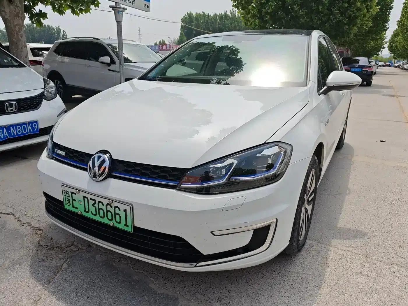 2020 Golf EV — миниатюра 1