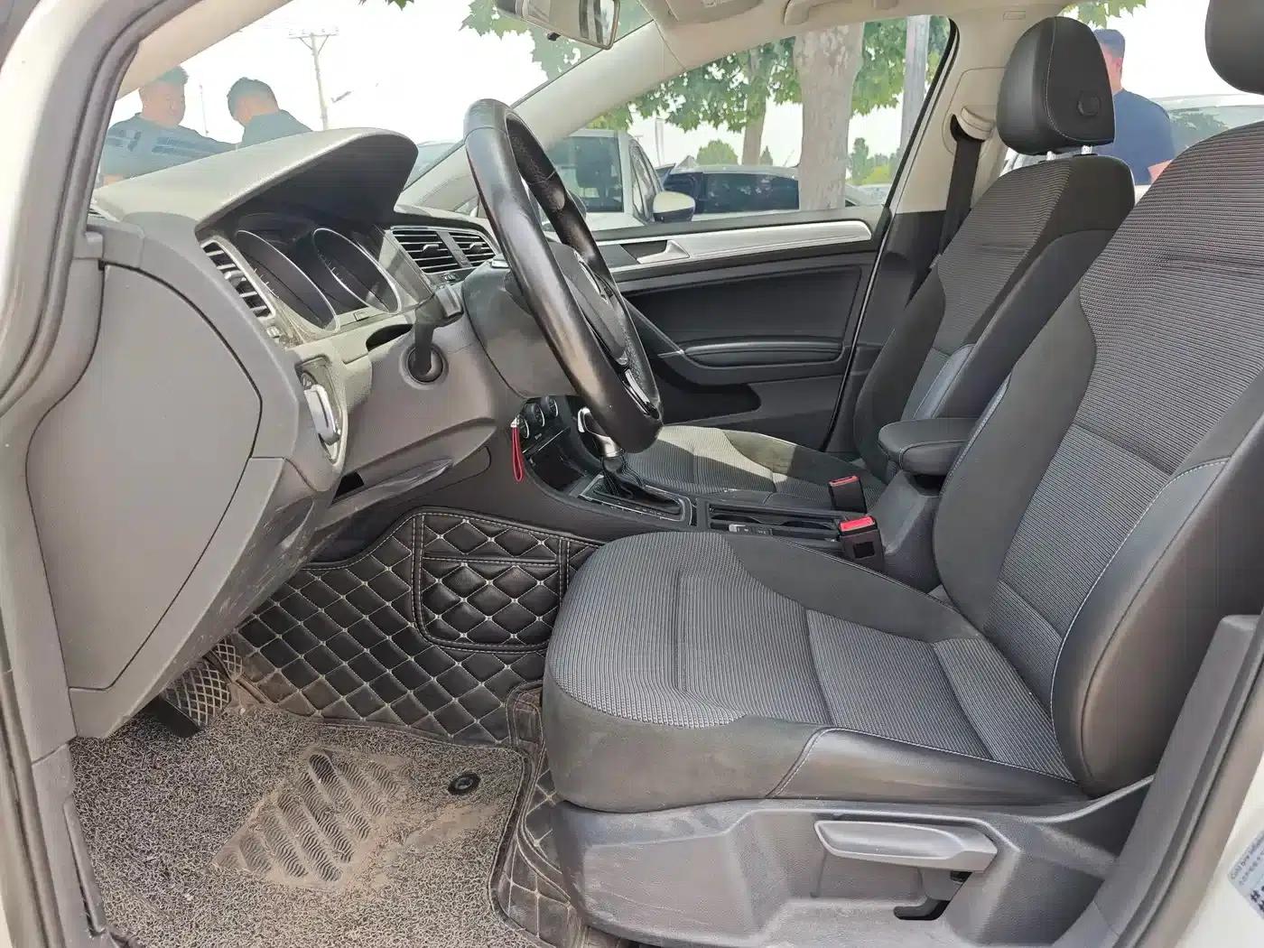 2020 Golf EV — миниатюра 8