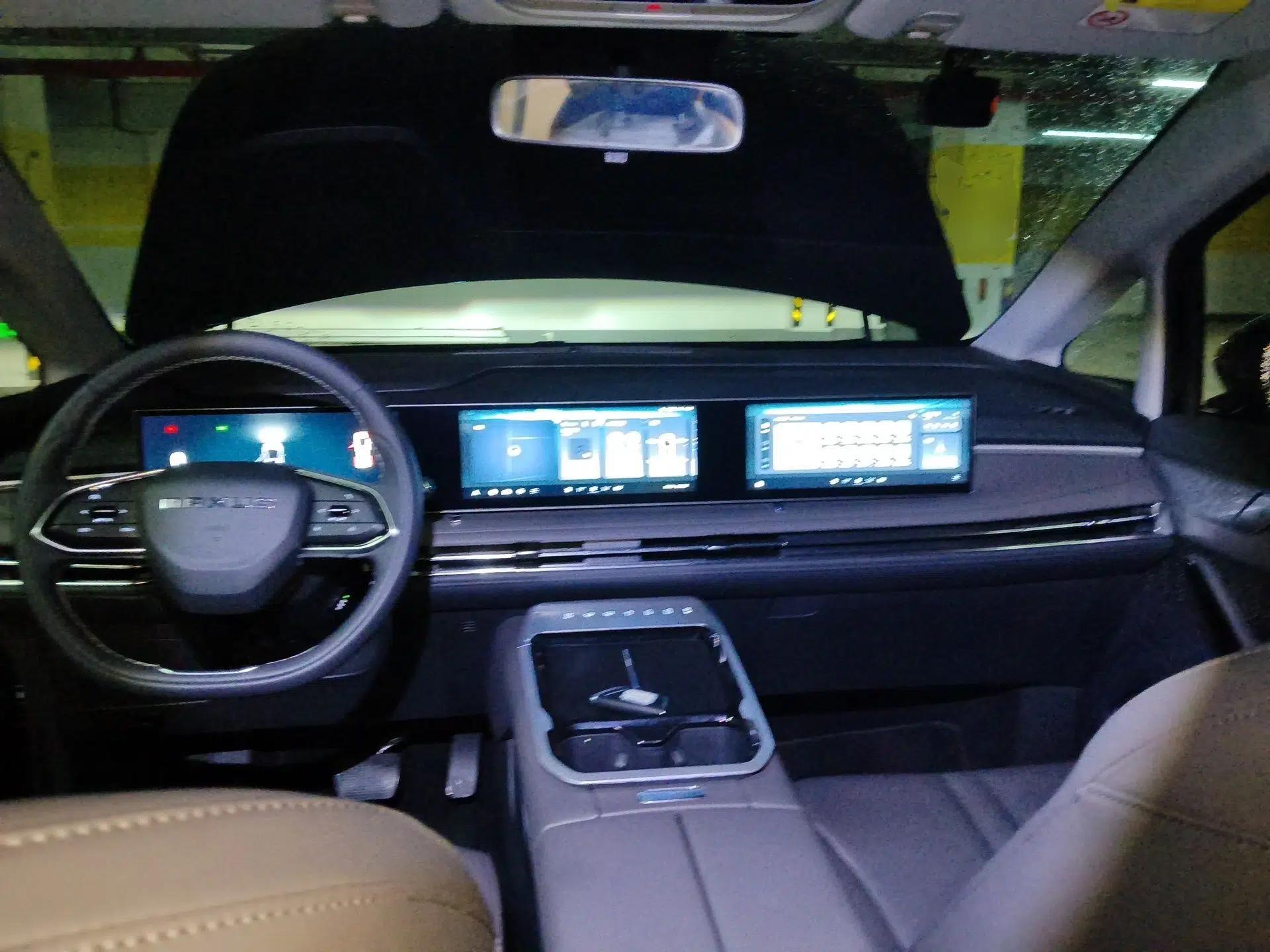 SAIC MAXUS G70 2024 2.0T Automatic Luxury Edition 7 Seats — миниатюра 10