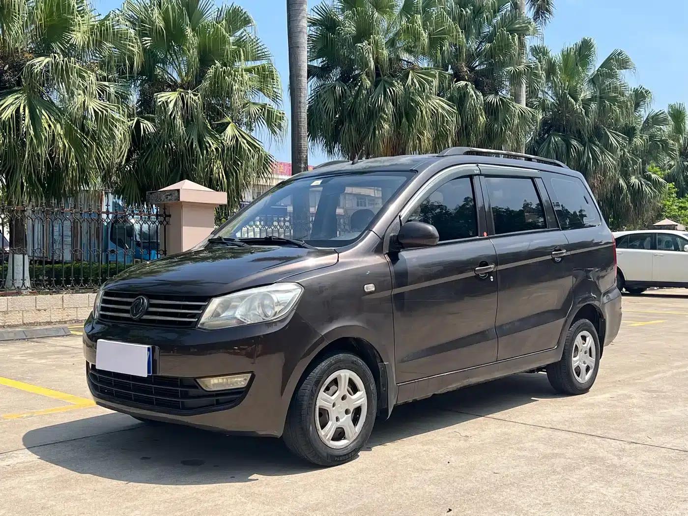 Fengguang 330 2016 Model 1.5L Manual Enjoyment Edition DK15 — миниатюра 1