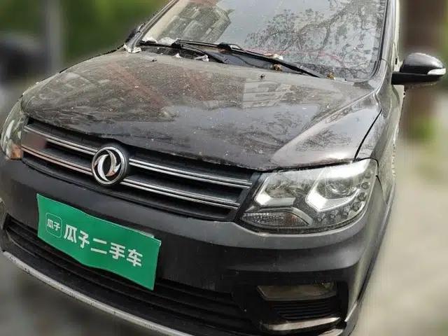 Dongfeng Fengon 370 2016 1.5L Manual Luxury 7-Seater
