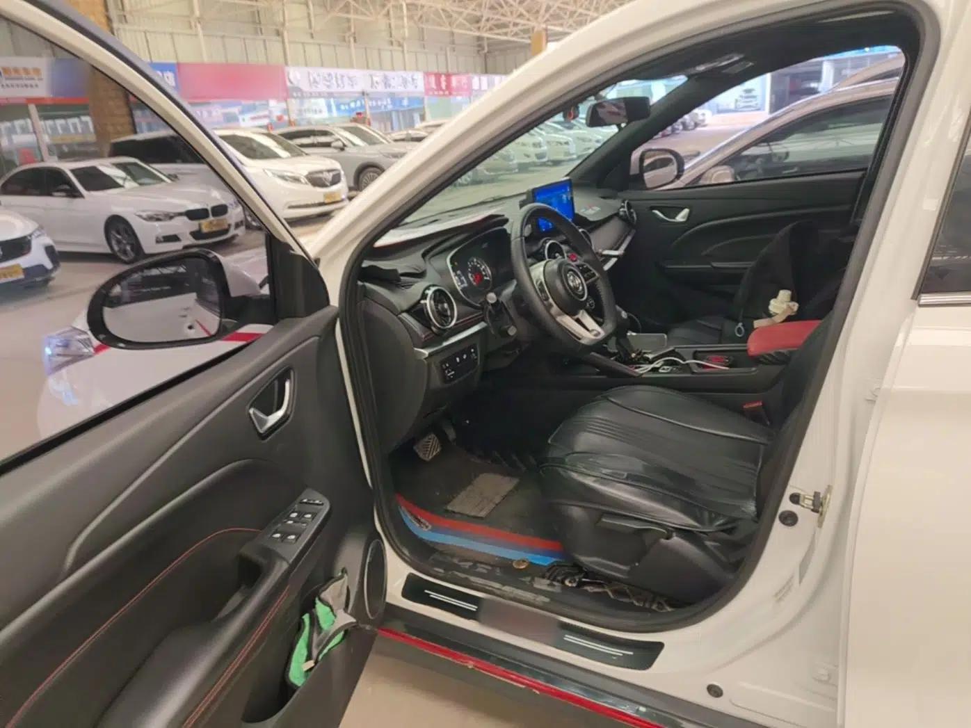 Dongfeng Fengon 500 2022 1.5T CVT Comfort Edition — миниатюра 19