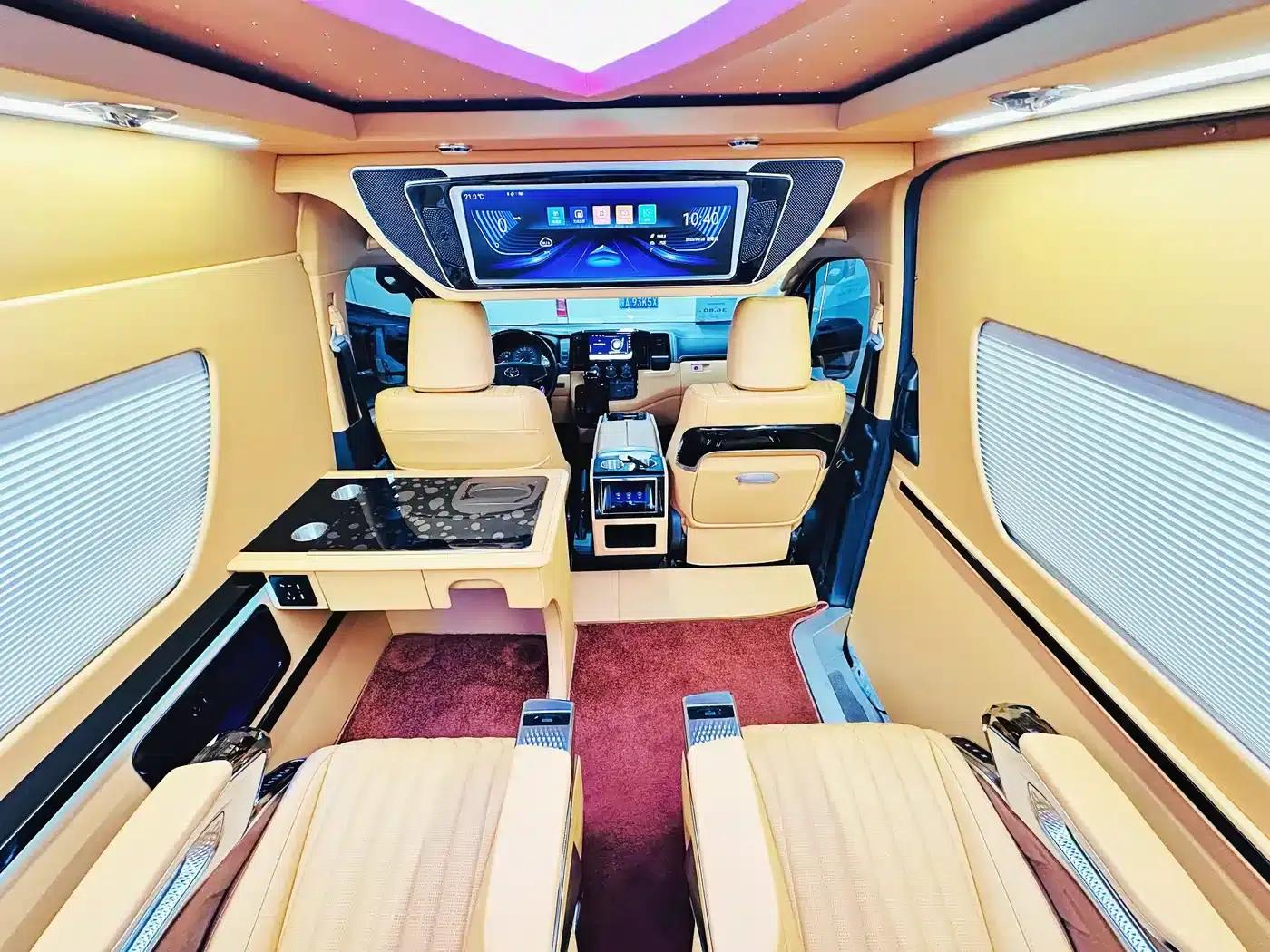 2023 HIACE 3.5L Automatic — миниатюра 11