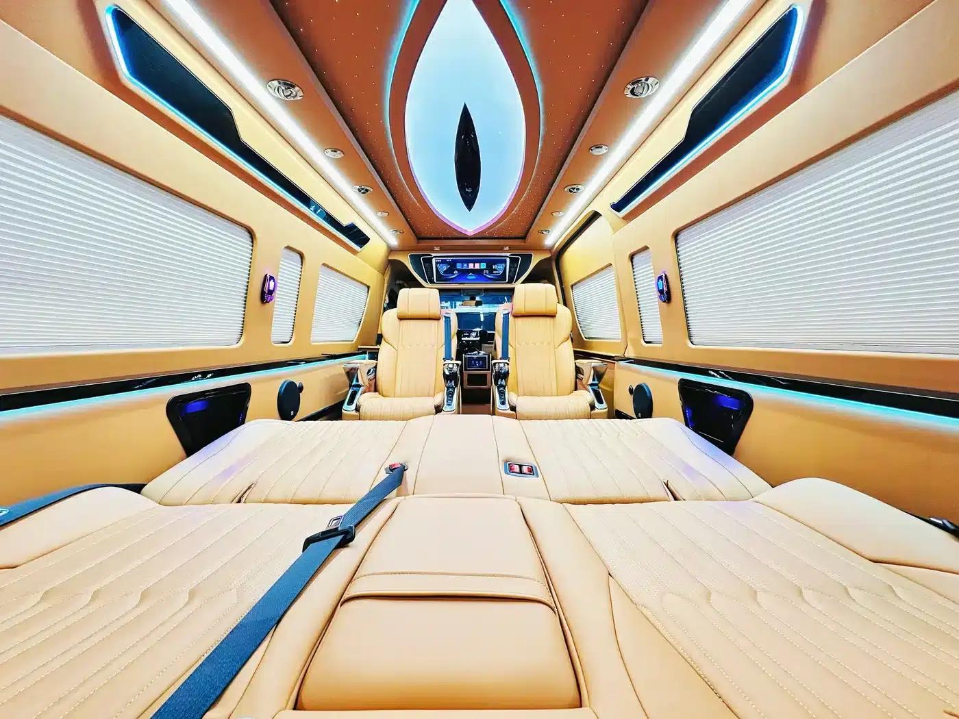 2023 HIACE 3.5L Automatic — миниатюра 14