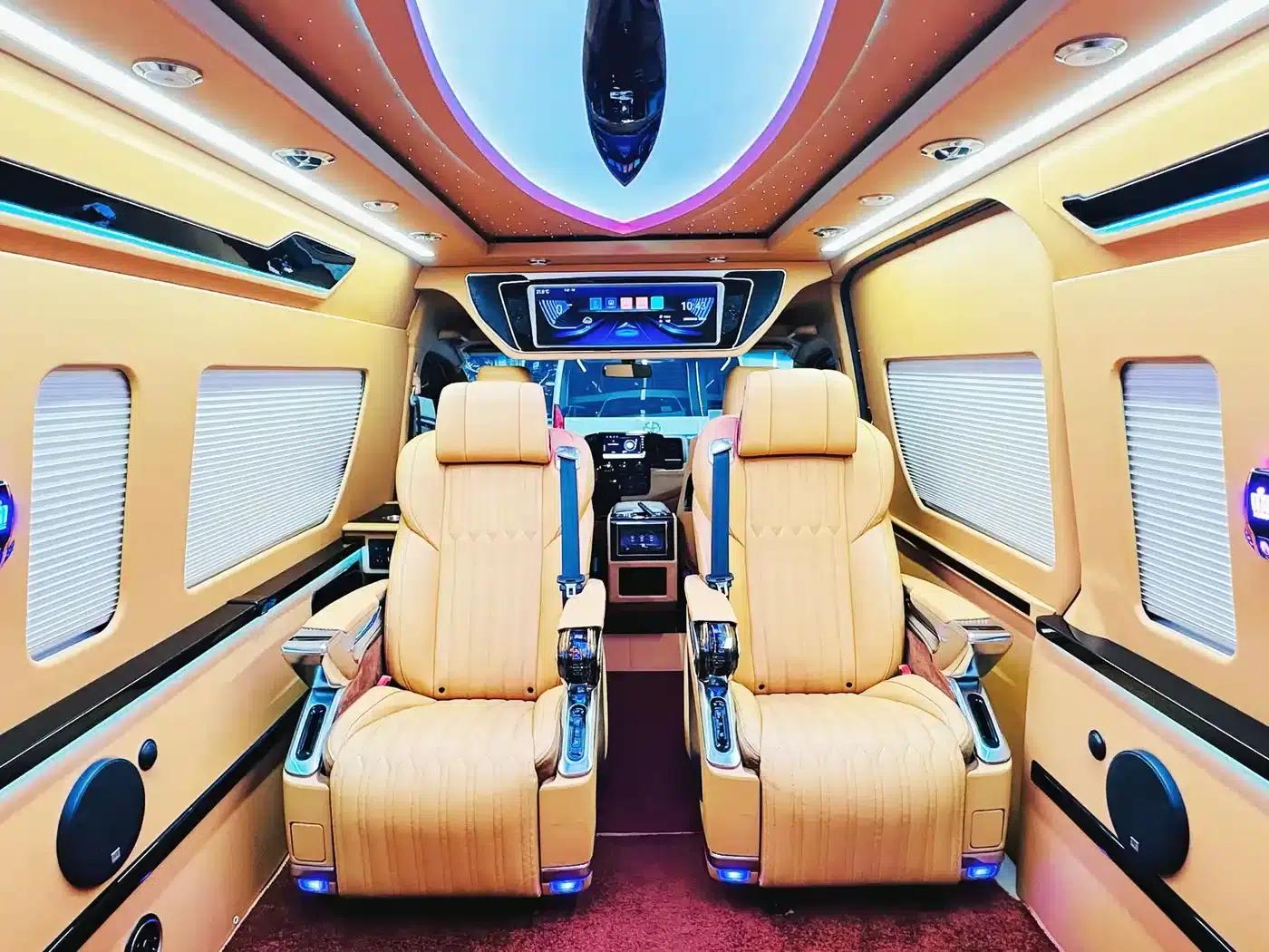 2023 HIACE 3.5L Automatic — миниатюра 15