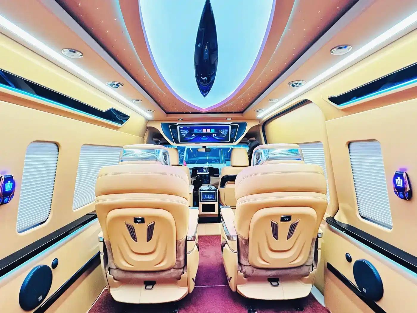 2023 HIACE 3.5L Automatic — миниатюра 17