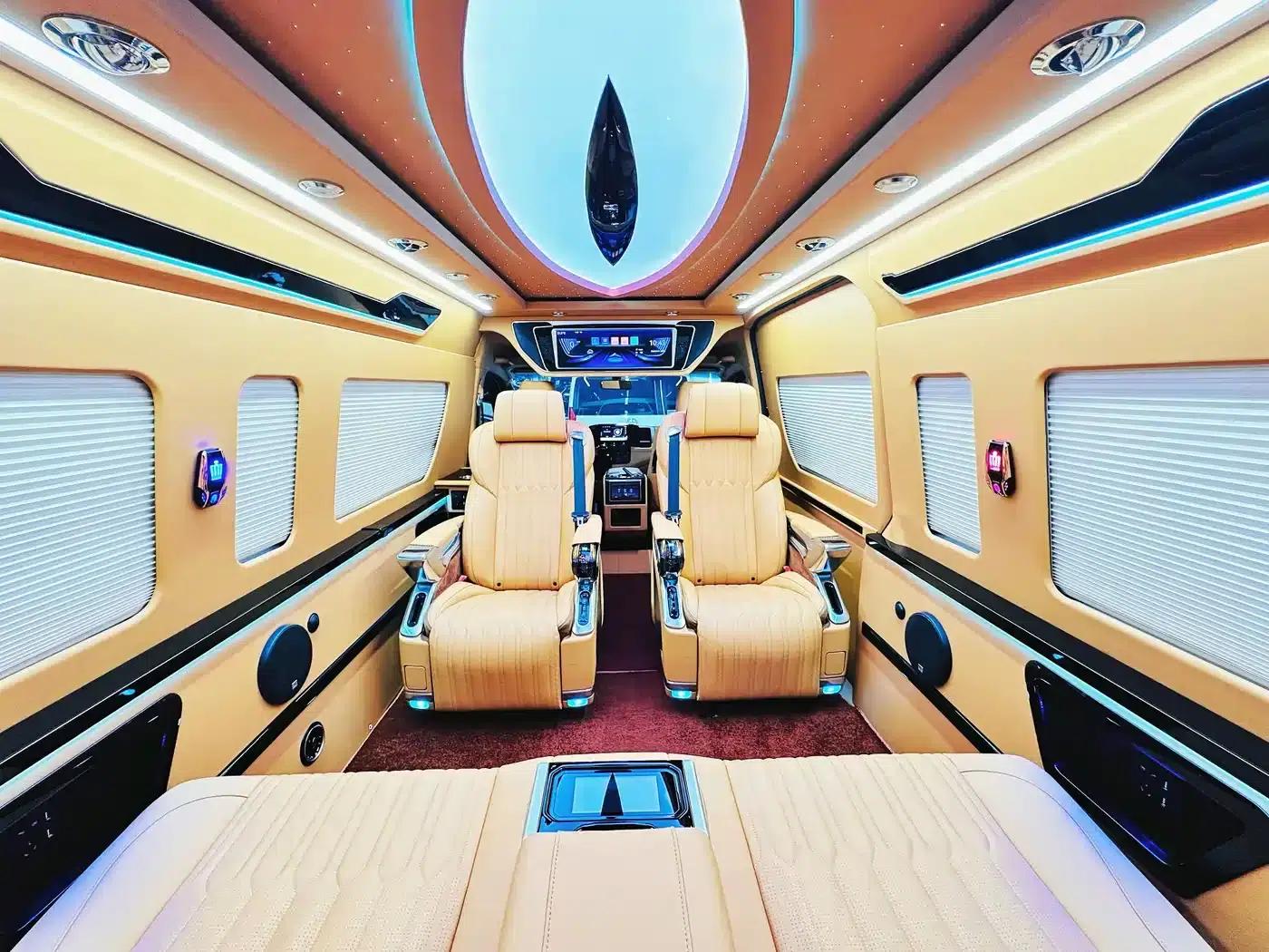 2023 HIACE 3.5L Automatic — миниатюра 19