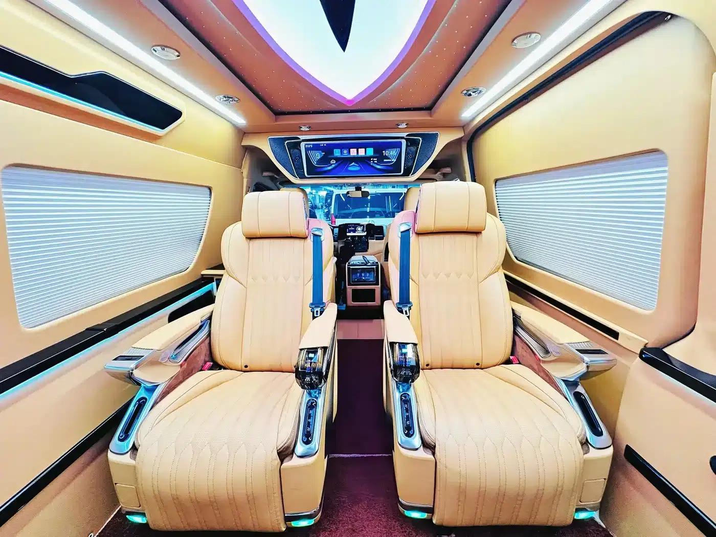 2023 HIACE 3.5L Automatic — миниатюра 22