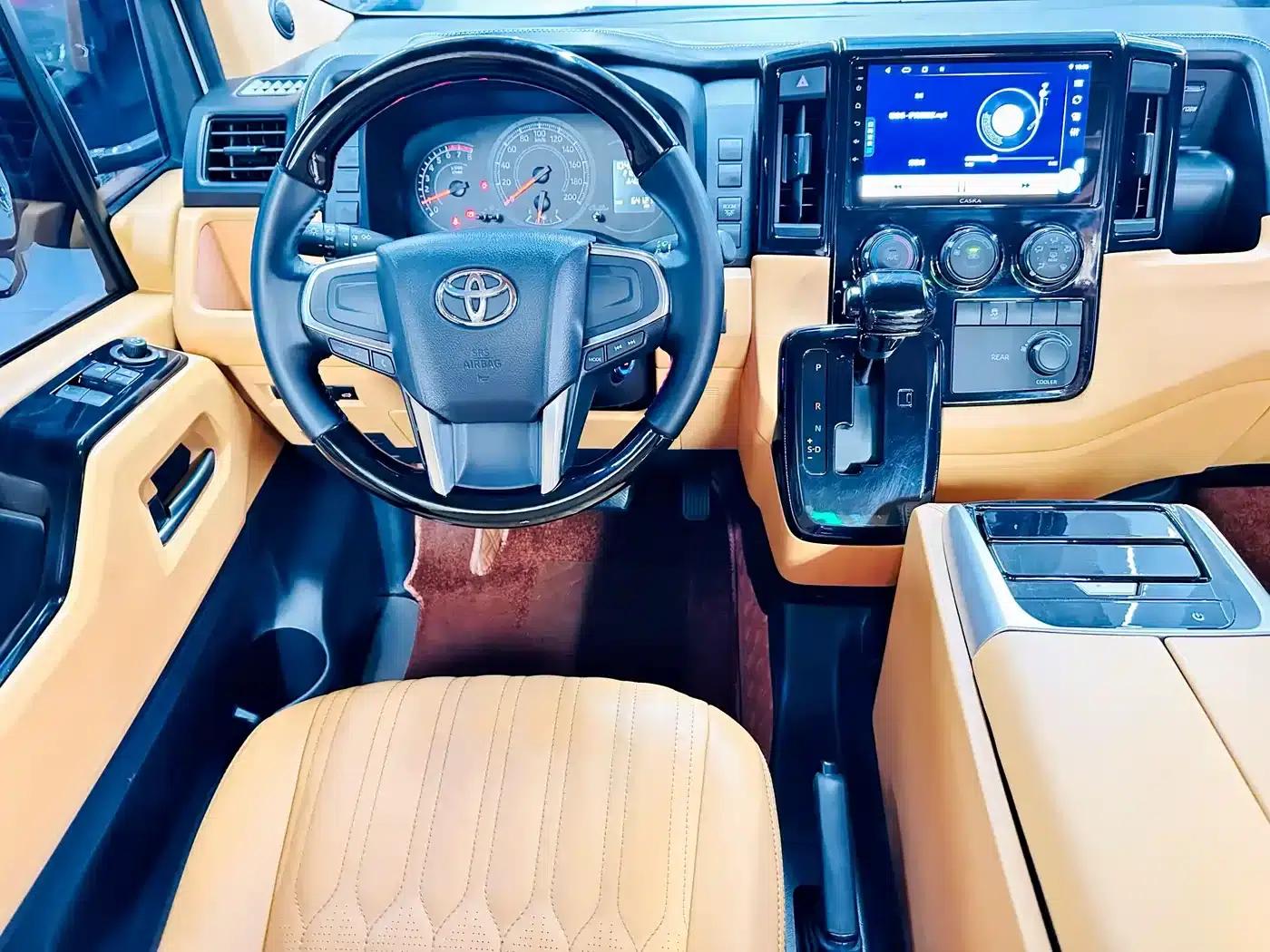 2023 HIACE 3.5L Automatic — миниатюра 5