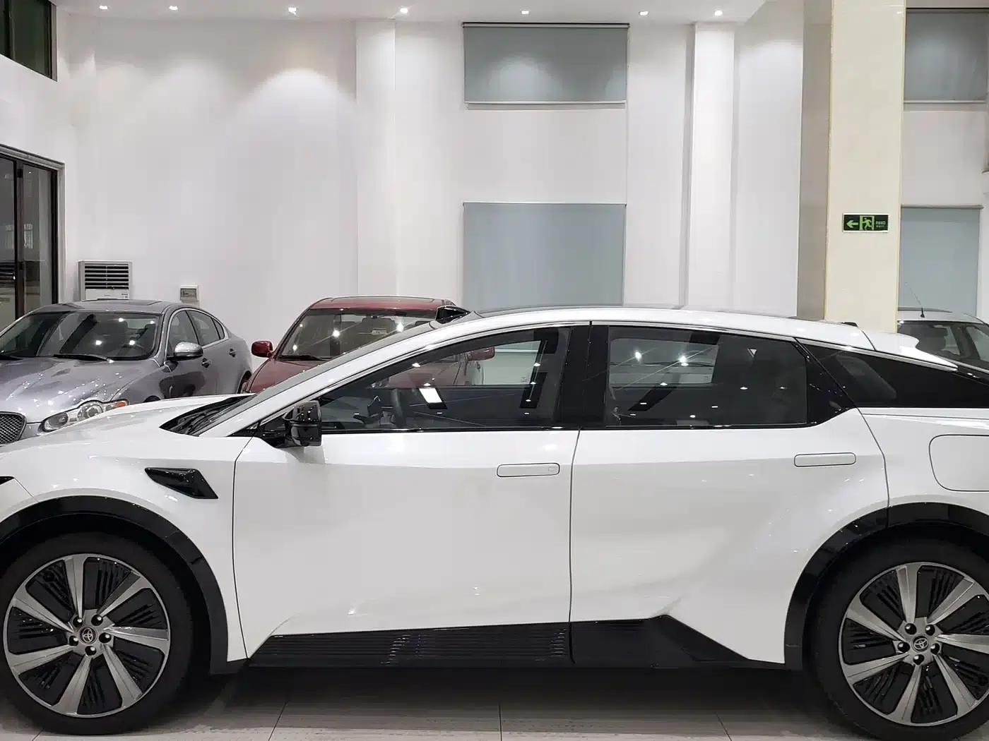 Toyota BZ5 2025 550 PRO Smart Edition — миниатюра 13