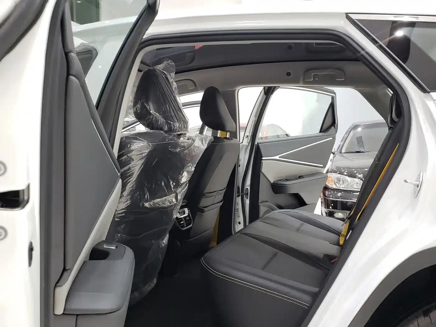 Toyota BZ5 2025 550 PRO Smart Edition — миниатюра 8
