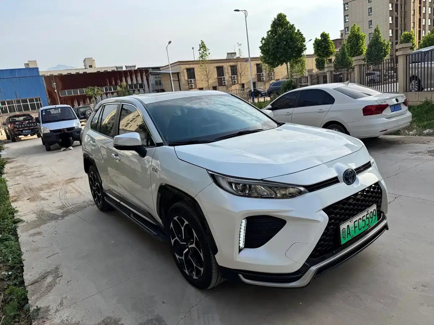 Highlander New Energy 2021 High-Performance Edition 2.5L Four-Wheel Drive Sport Edition — миниатюра 3