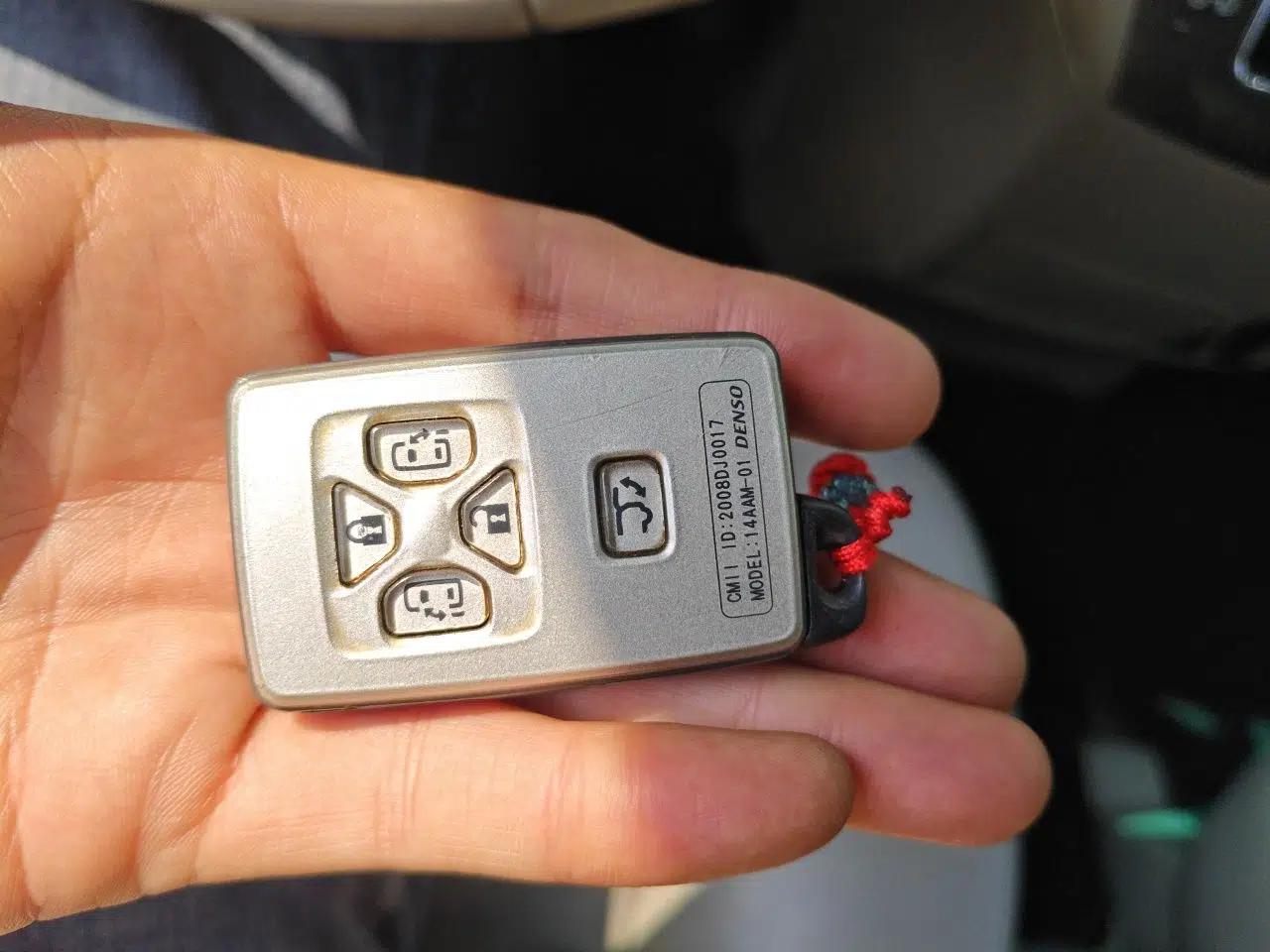 Toyota Previa 2007 3.5L 7-Seater Luxury Version — миниатюра 9