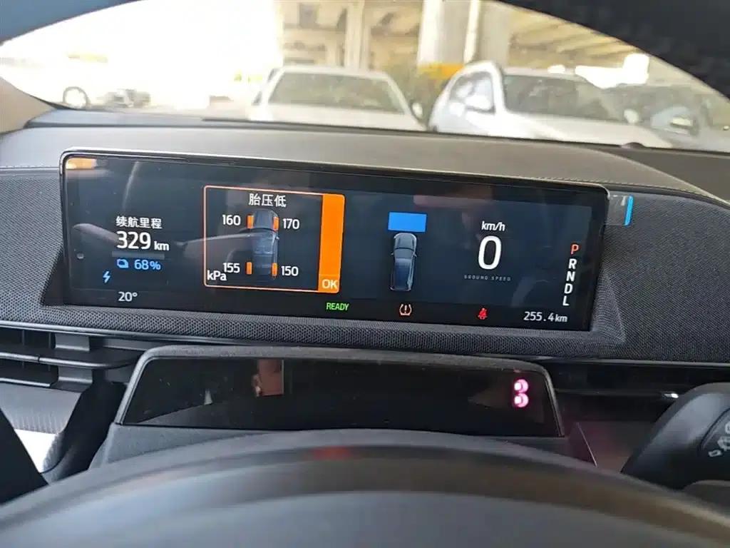 Ford Electric 2021 Model X Rear-Wheel Drive Standard Range — миниатюра 12