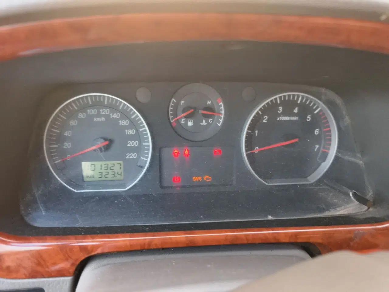 Foton MP-X E 2014 2.0L Business Class Standard Edition 4G64 — миниатюра 12