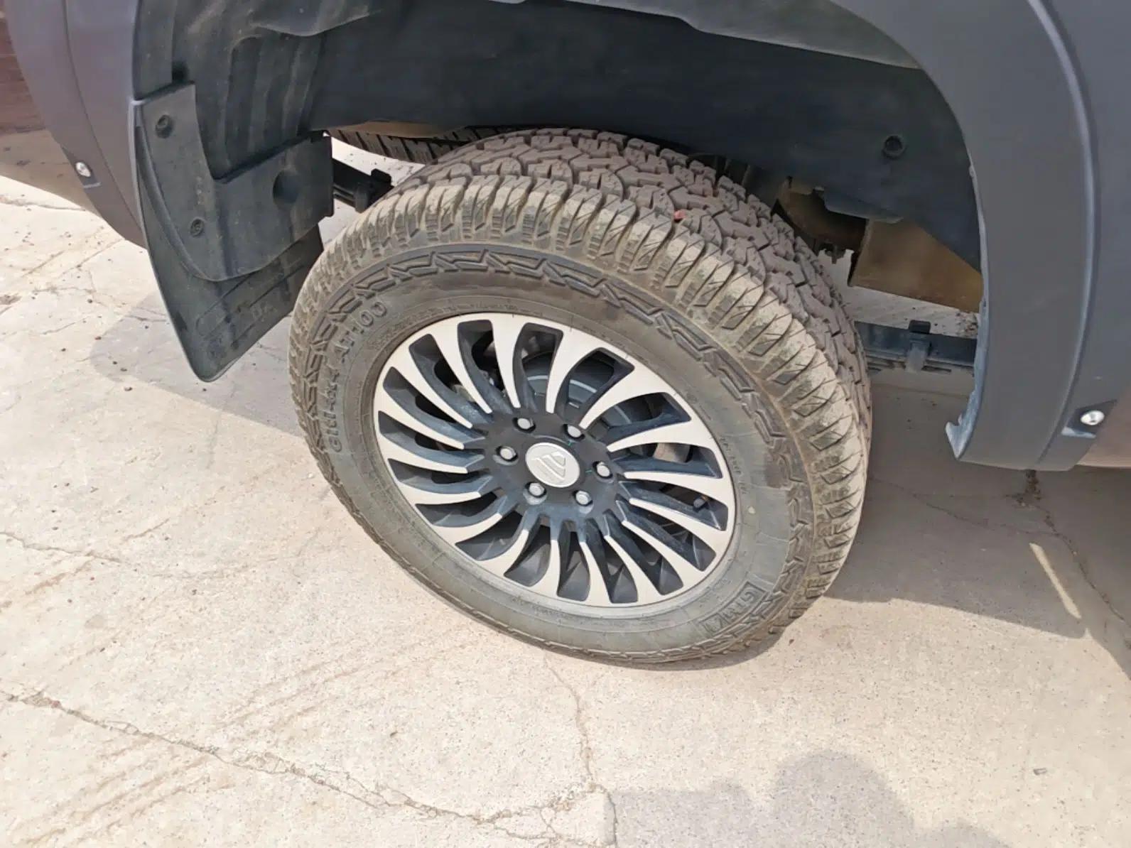Foton General G9 2023 2.0T Armored Great General Automatic 4x4 Diesel Enjoyment Model Long Wheelbase 4F20TC — миниатюра 10