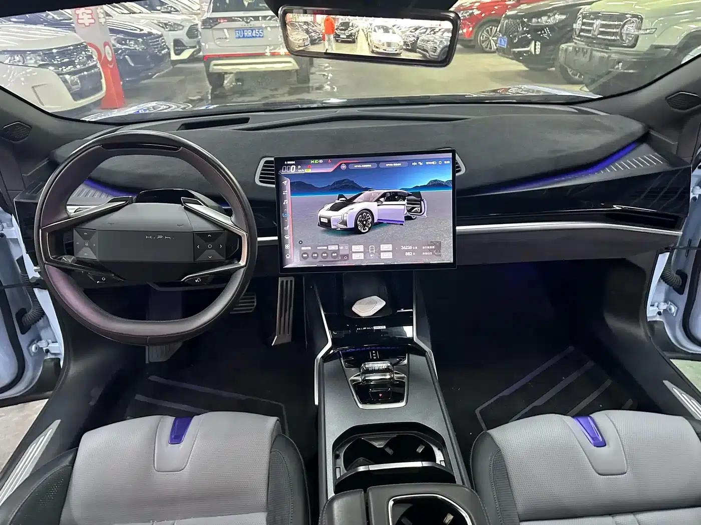 HiPhi Z 2023 City Edition (4-seater) — миниатюра 12
