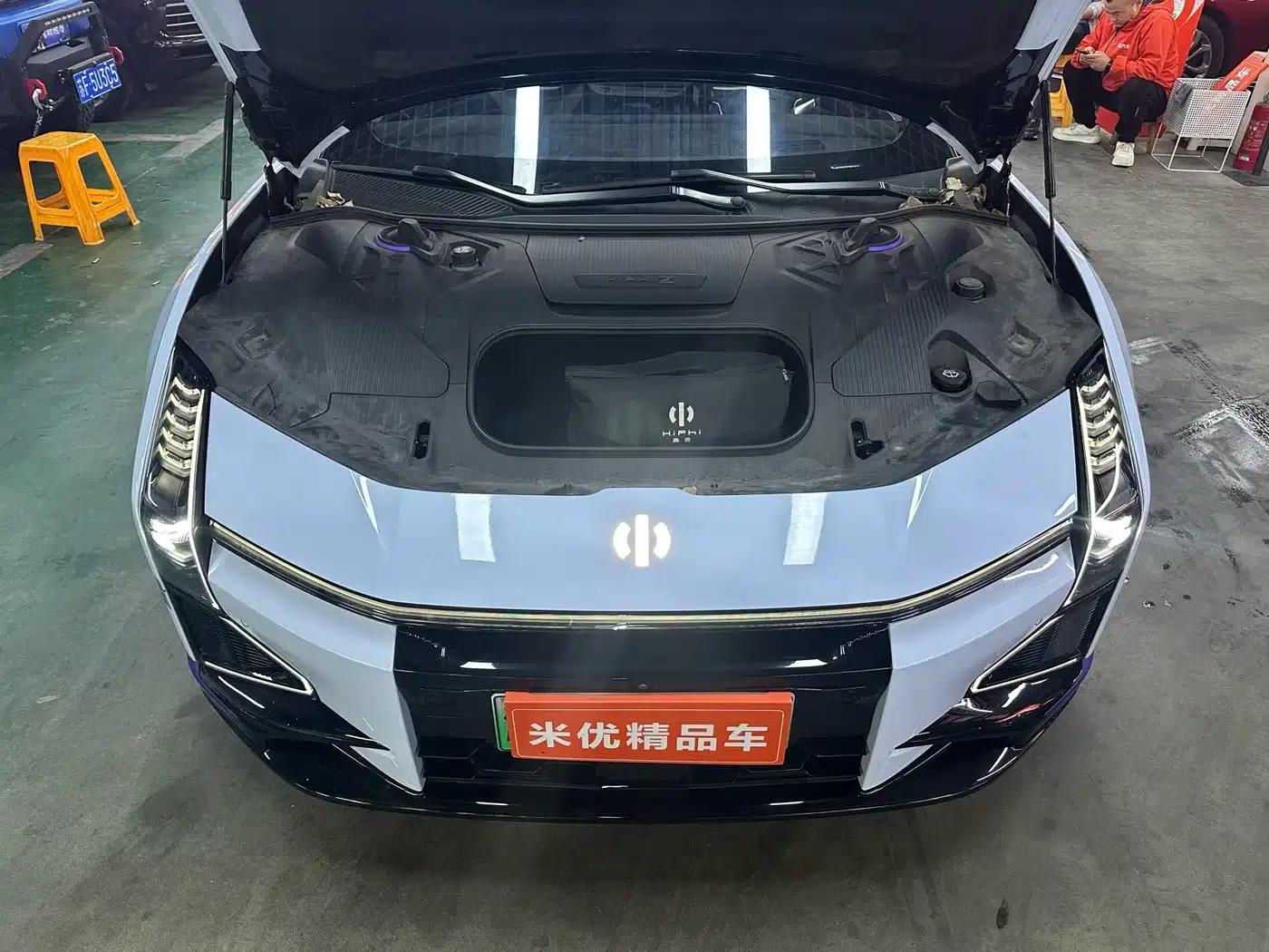 HiPhi Z 2023 City Edition (4-seater) — миниатюра 18