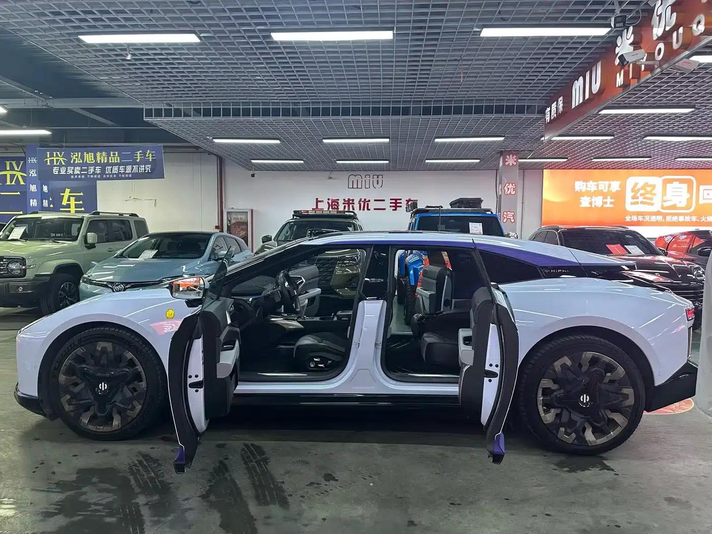 HiPhi Z 2023 City Edition (4-seater) — миниатюра 19