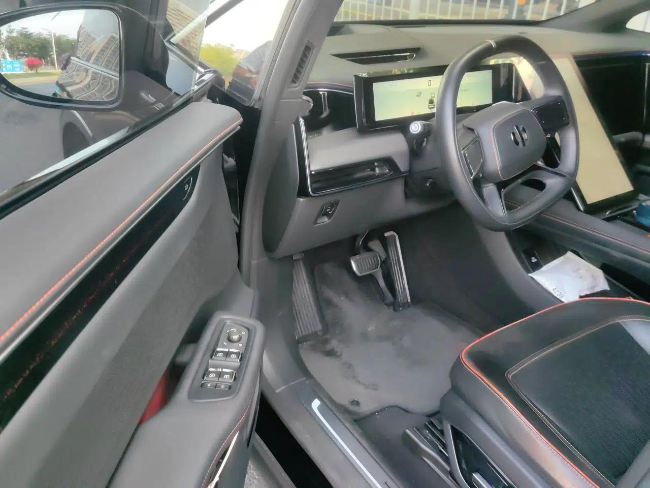 HiPhi X 2021 Luxury Edition 6-Seater — миниатюра 17