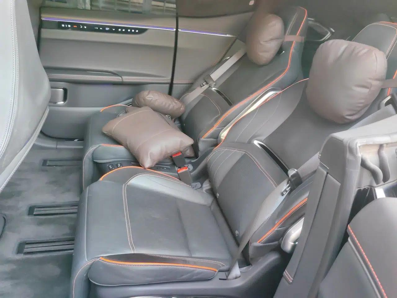 HiPhi X 2021 Luxury Edition 6-Seater — миниатюра 18