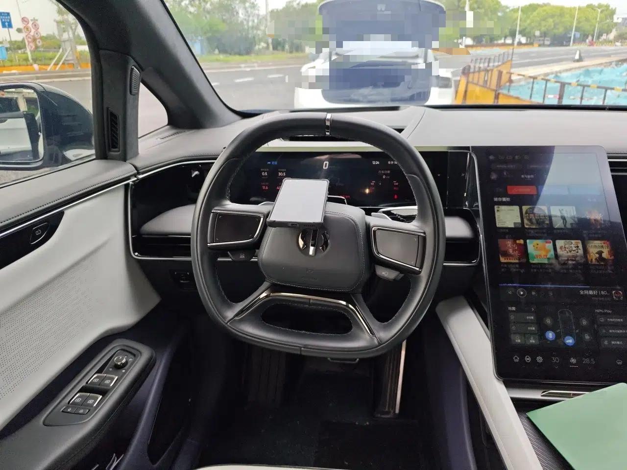 HiPhi X 2021 Founder Edition 6-seater — миниатюра 11