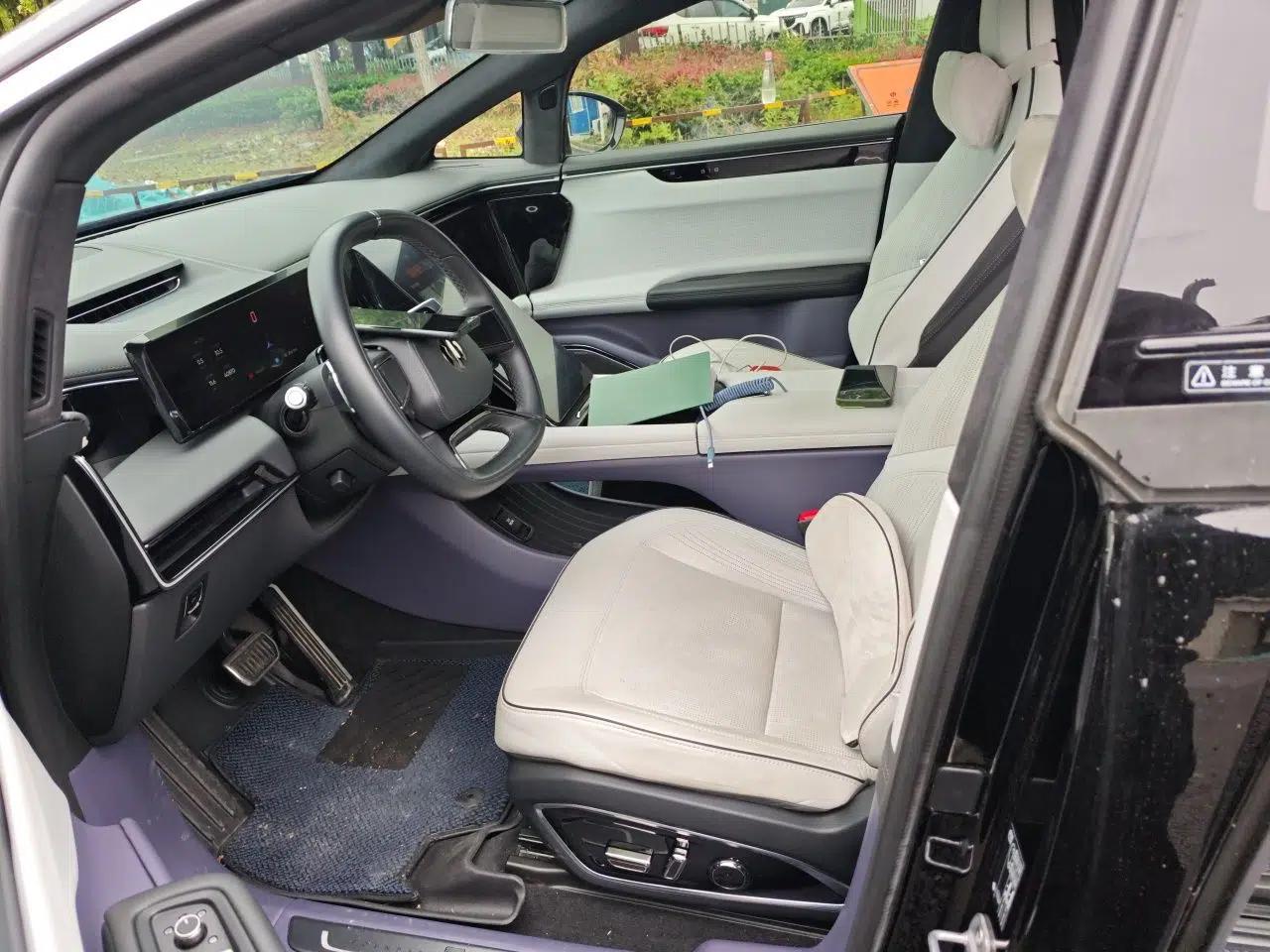 HiPhi X 2021 Founder Edition 6-seater — миниатюра 16