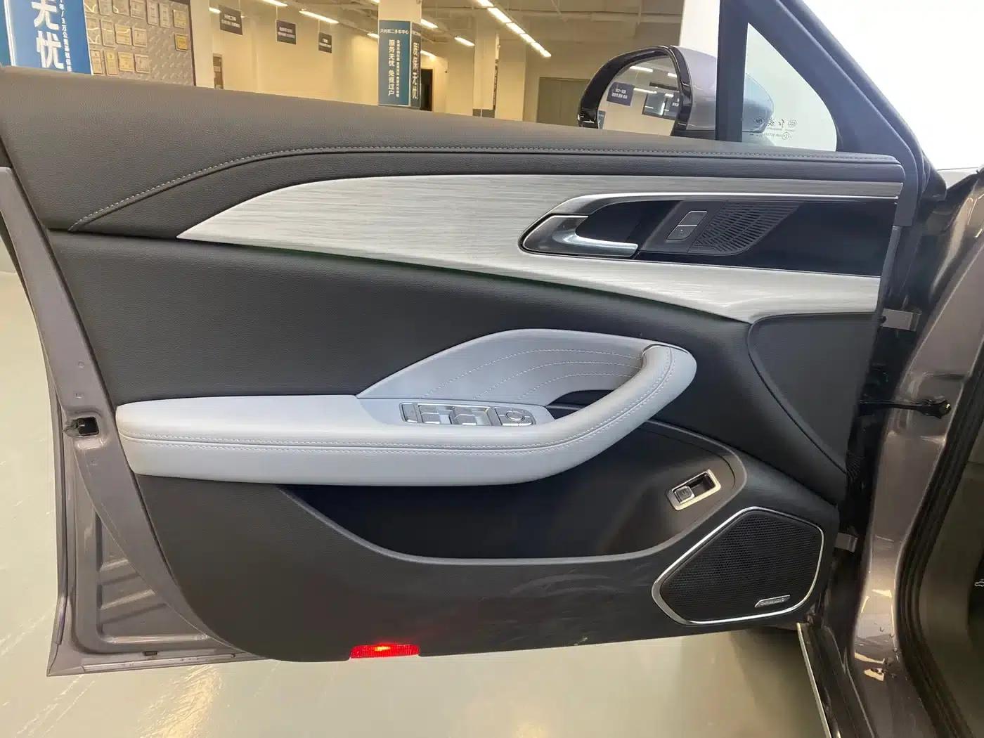Hongqi H5 PHEV 2025 Model 170 Super Hybrid — миниатюра 5