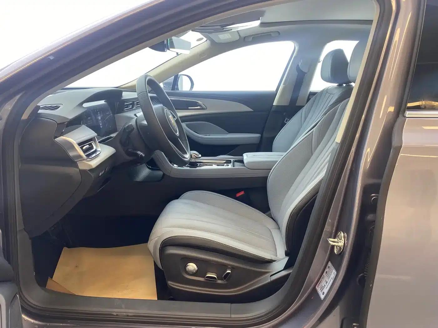 Hongqi H5 PHEV 2025 Model 170 Super Hybrid — миниатюра 6