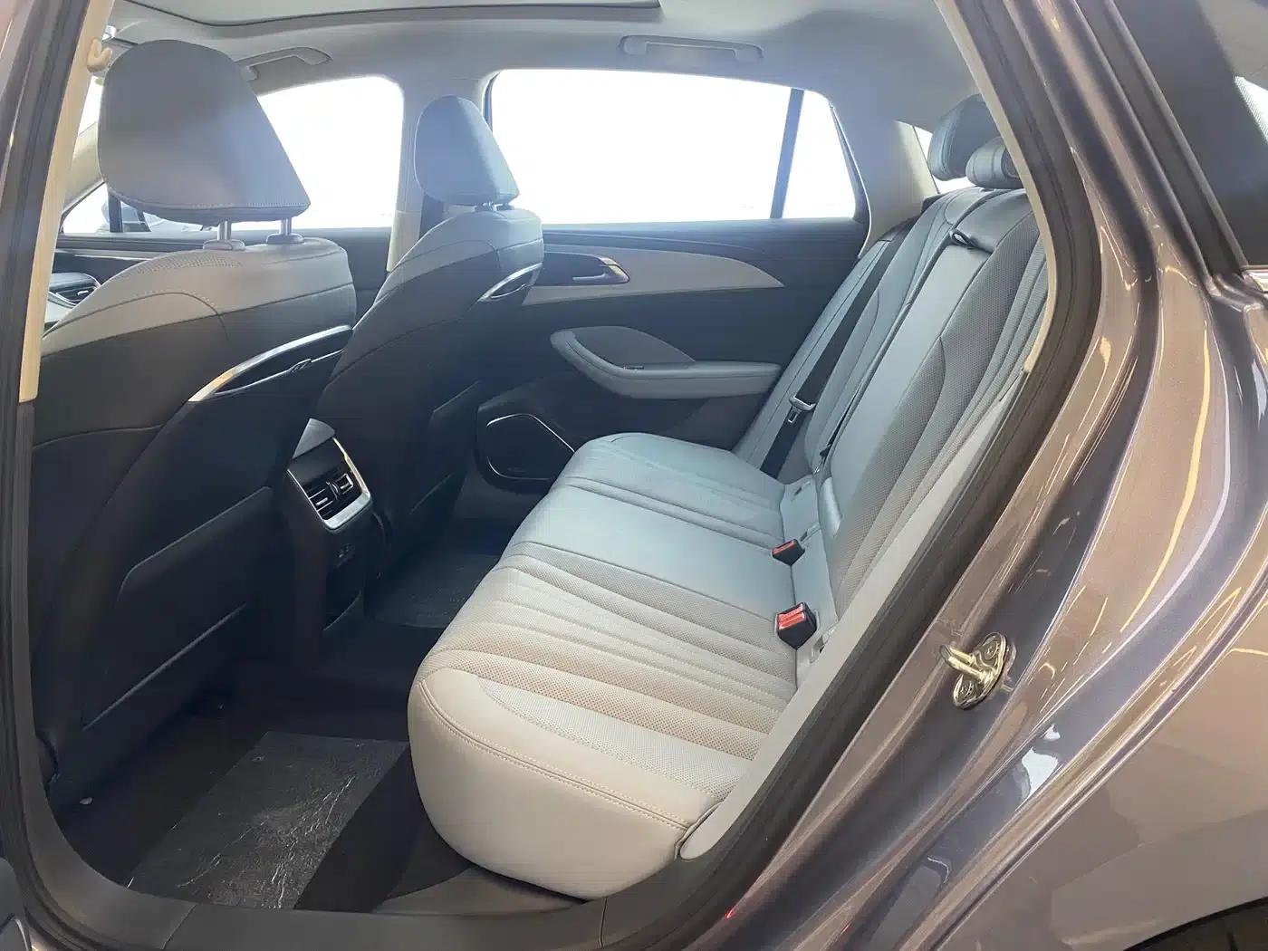 Hongqi H5 PHEV 2025 Model 170 Super Hybrid — миниатюра 7