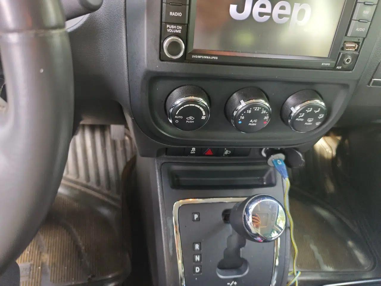 Jeep Patriot 2013 2.4 Luxury Navigation Edition — миниатюра 14