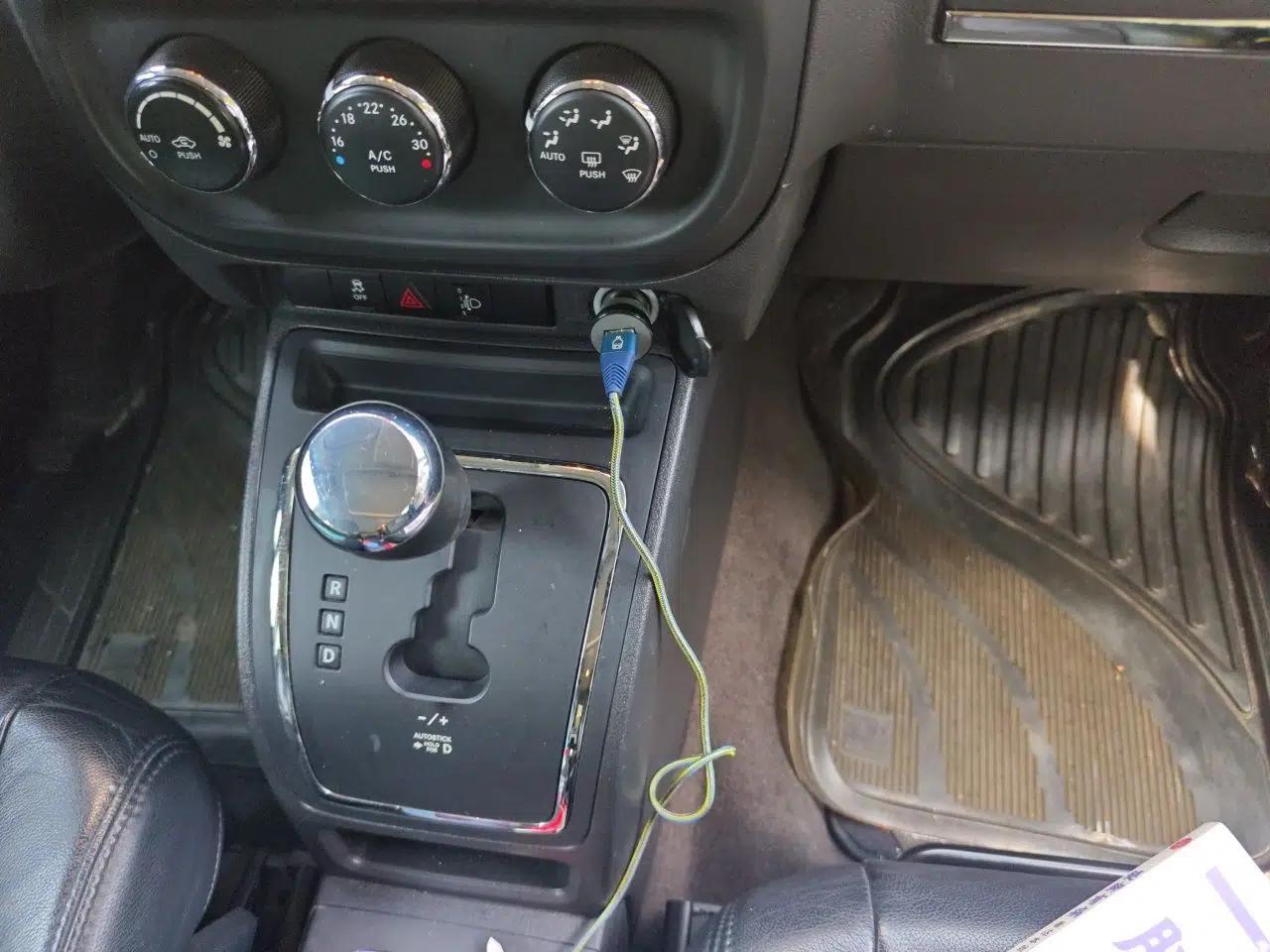 Jeep Patriot 2013 2.4 Luxury Navigation Edition — миниатюра 15