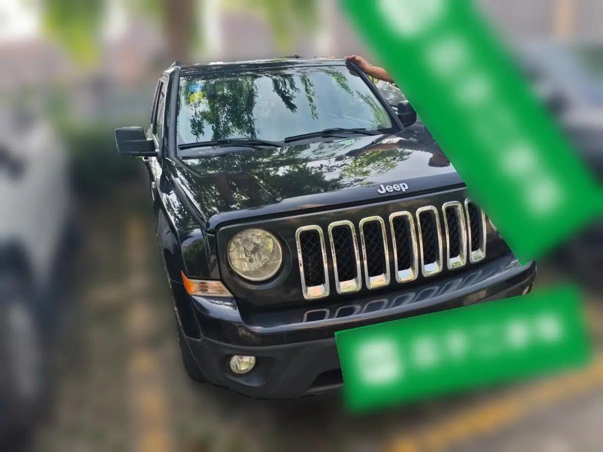 Jeep Patriot 2013 2.4 Luxury Navigation Edition — миниатюра 3