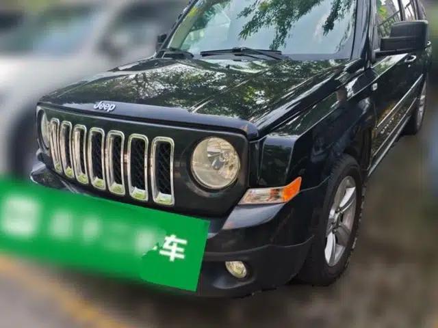 Jeep Patriot 2013 2.4 Luxury Navigation Edition