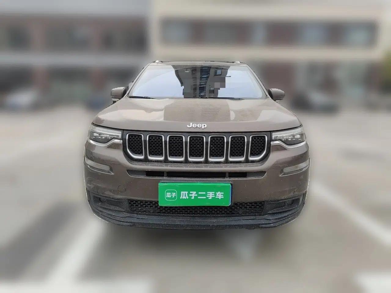 Jeep Commander 2018 2.0T Two-Wheel Drive Enjoy Edition China V — миниатюра 2