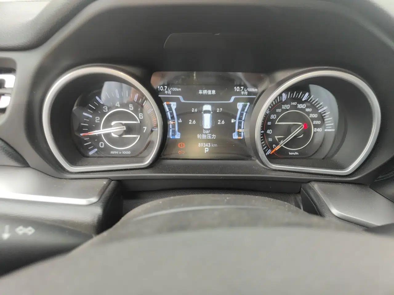 Jeep Commander 2018 2.0T Two-Wheel Drive Enjoy Edition China V — миниатюра 13