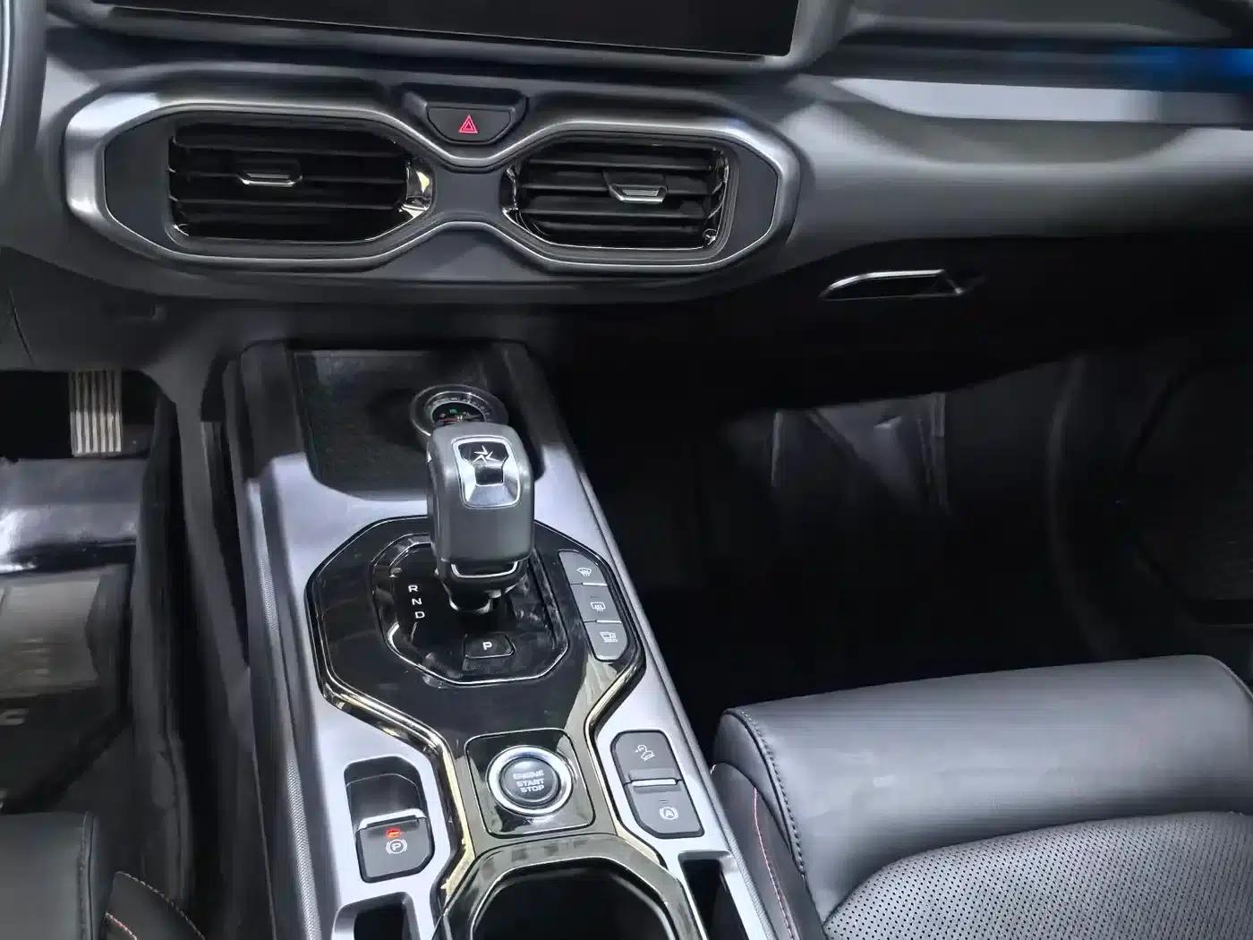 Geely Cowboy 2025 1.5TD Wild Edition — миниатюра 10