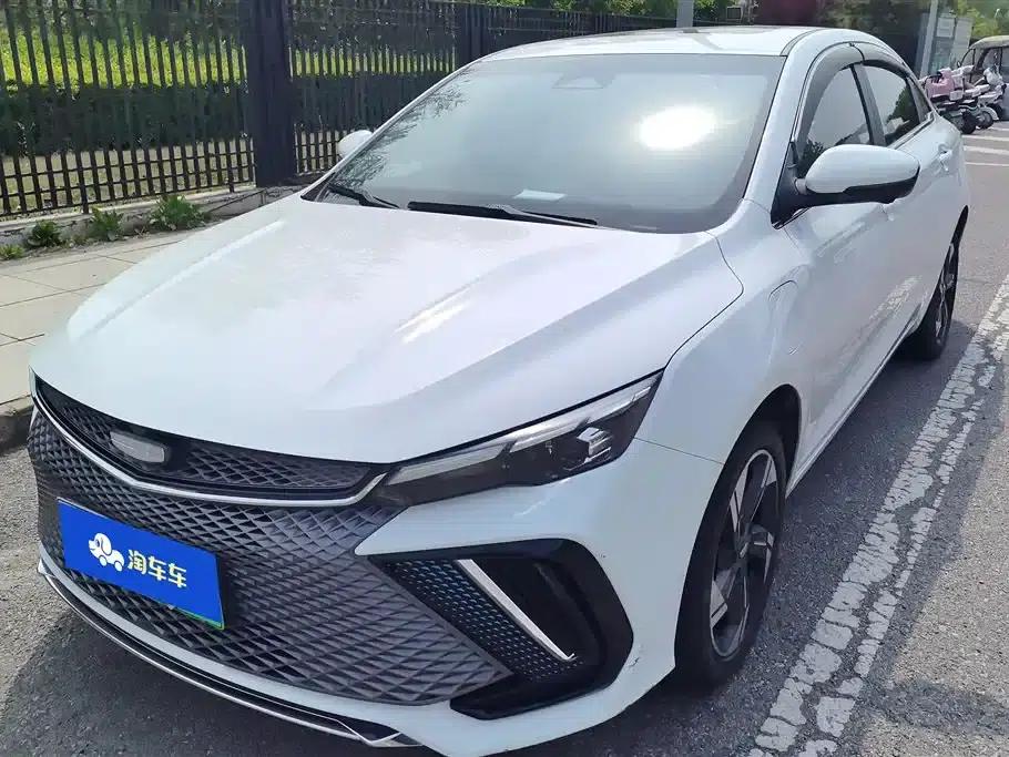 Geely Emgrand L HiP 2022 1.5TD-DHT Pro 100KM Super — миниатюра 1