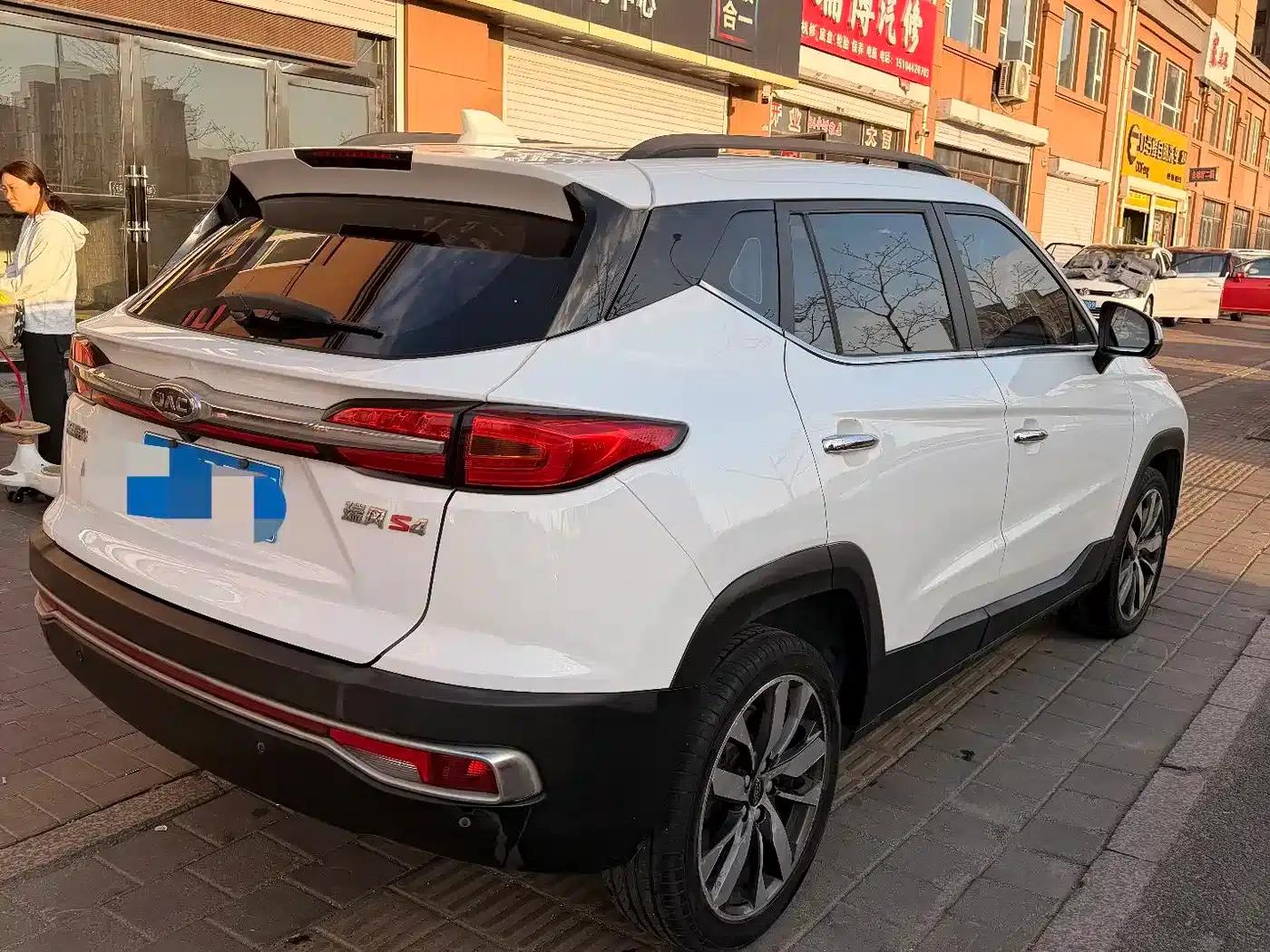 Refine S4 2019 1.6L CVT Premium Edition — миниатюра 10
