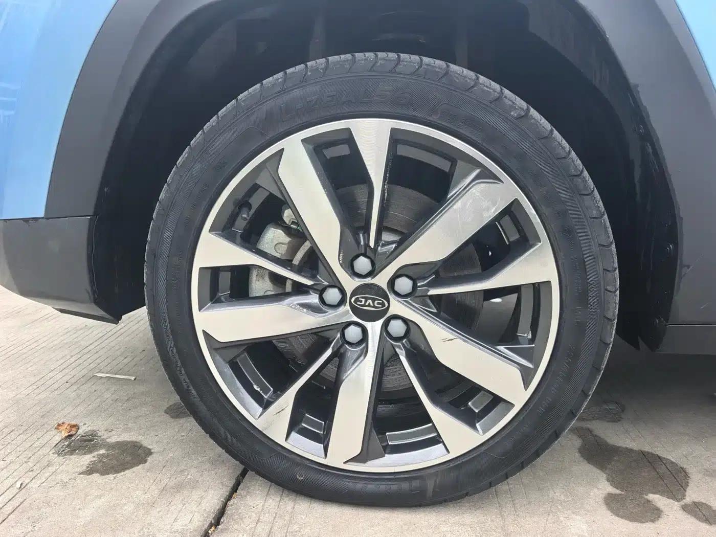 JAC iEVS4 2019 Luxury Smart Edition — миниатюра 9