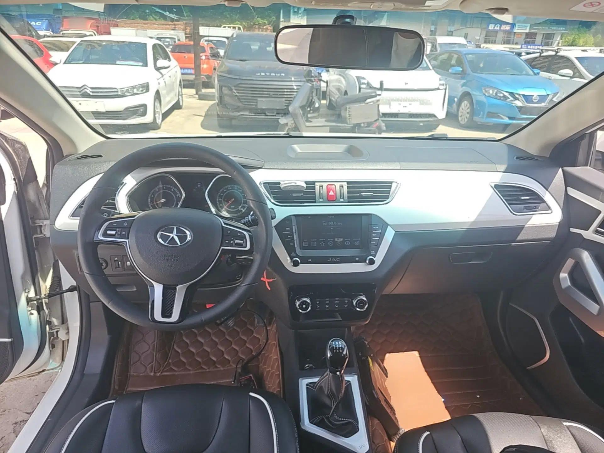 JAC Group Refine S2 2015 1.5L Manual Luxury Model — миниатюра 12
