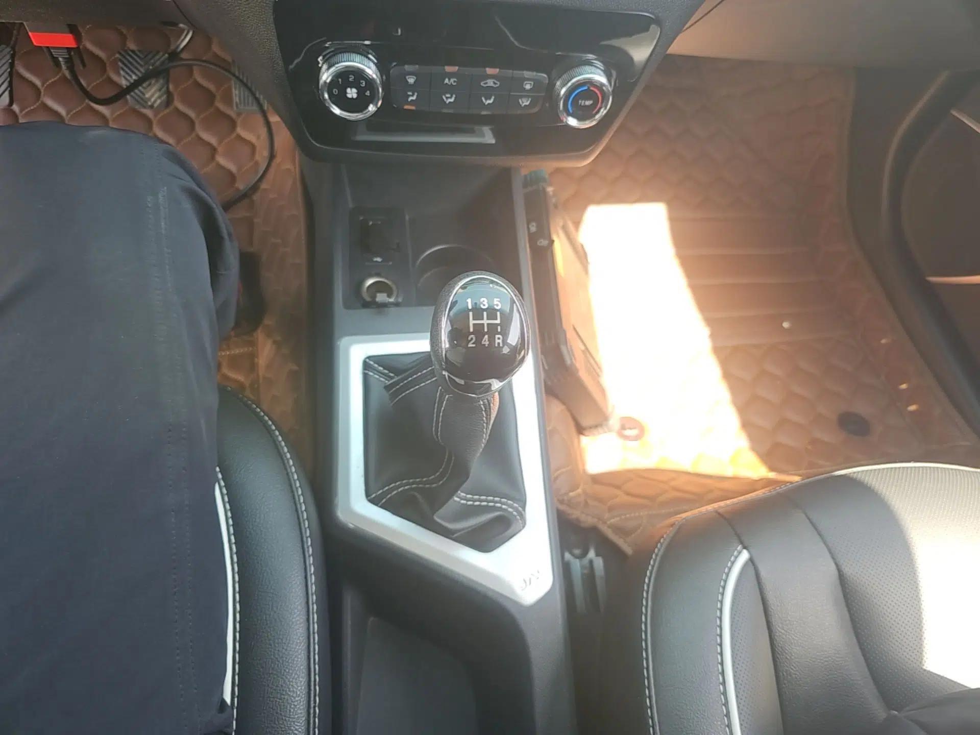 JAC Group Refine S2 2015 1.5L Manual Luxury Model — миниатюра 16