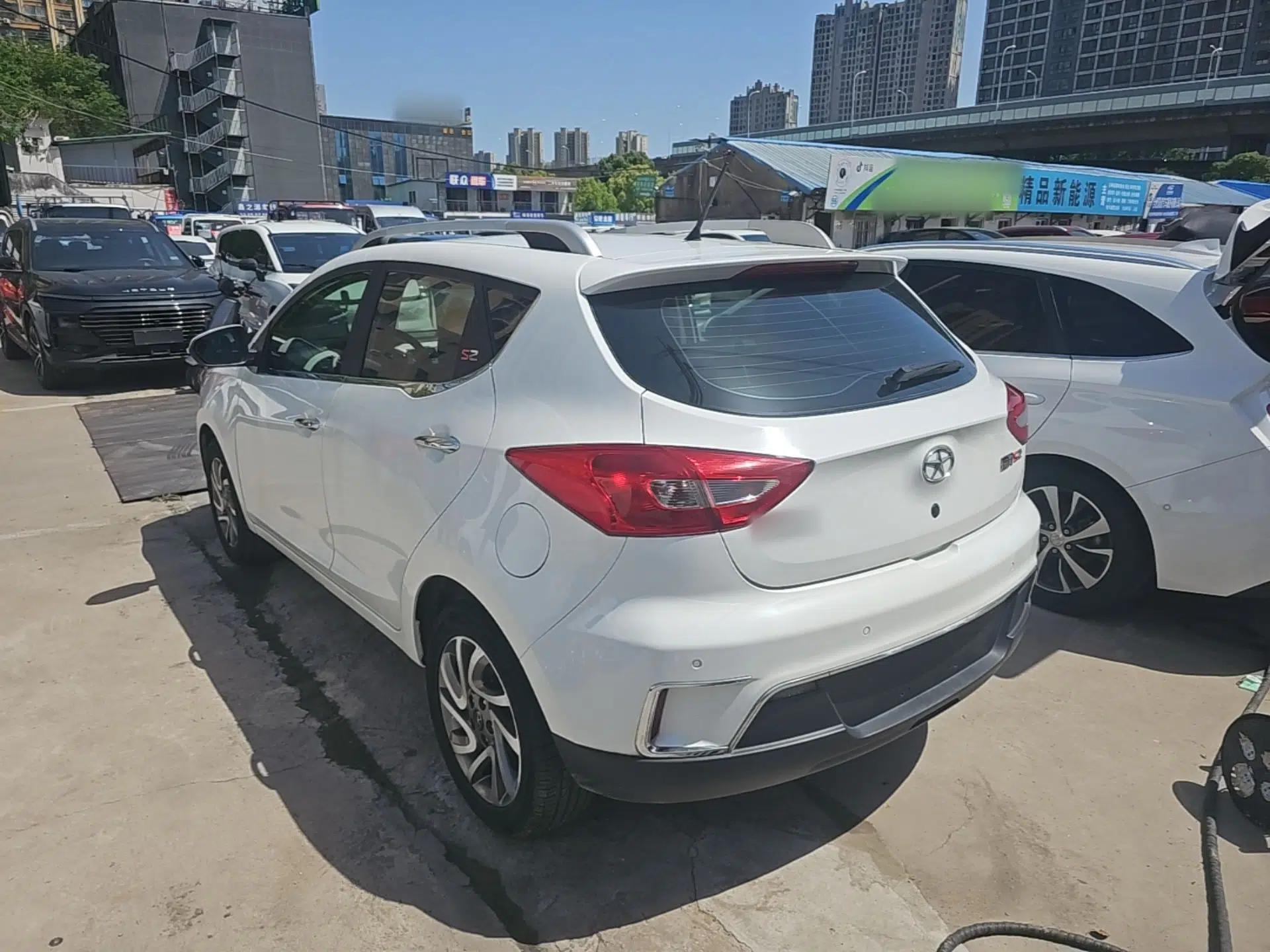 JAC Group Refine S2 2015 1.5L Manual Luxury Model — миниатюра 7