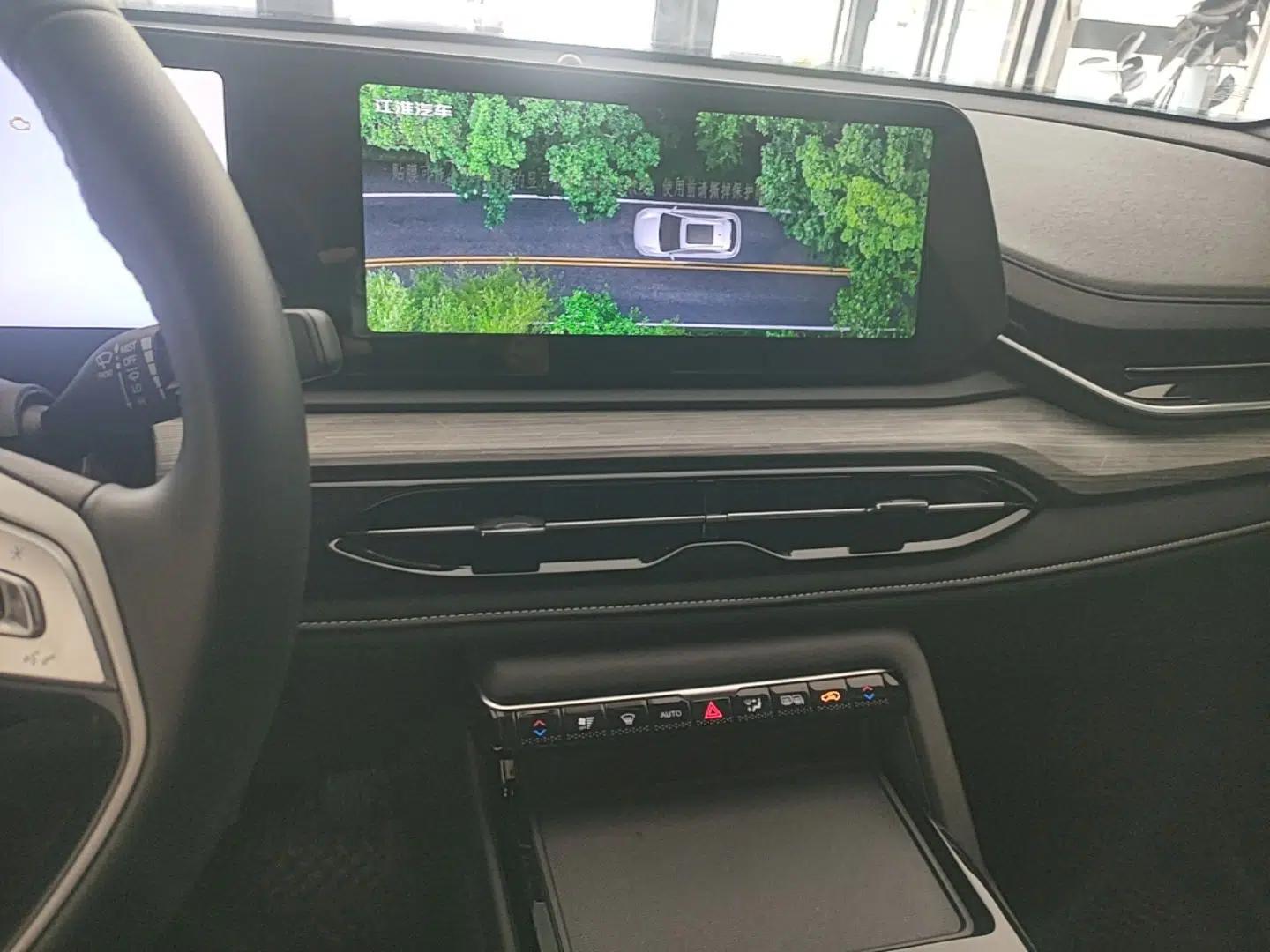 JAC QX PHEV 2023 120 km Kinergy Version — миниатюра 16